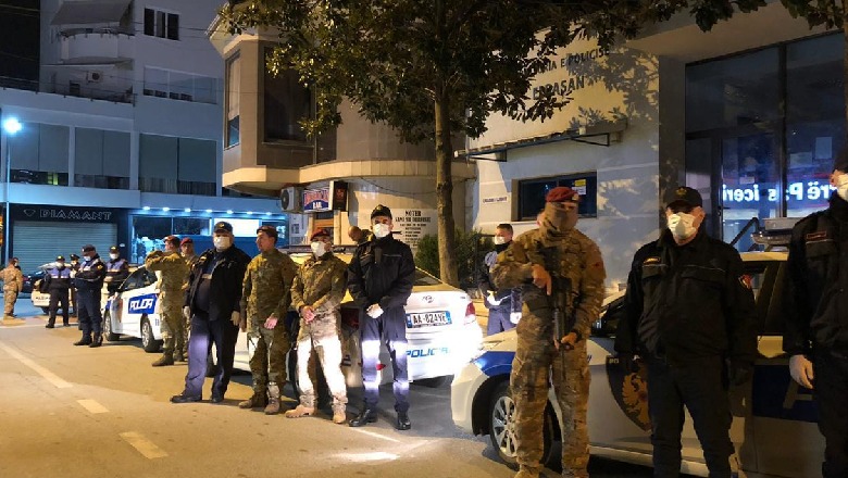 Koronavirusi, kontrolle në terren nga policia dhe ushtria në Elbasan