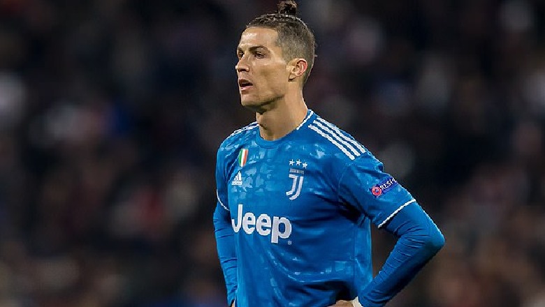 Cristiano Ronaldo vetëkarantinohet në Portugali