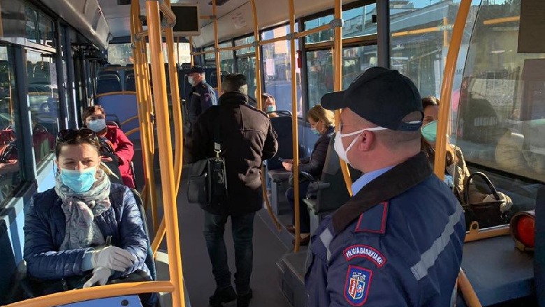 Transport i posaçëm për personelin mjekësor, me autorizim në dorë...'faturino' punonjësit e bashkisë (FOTO)