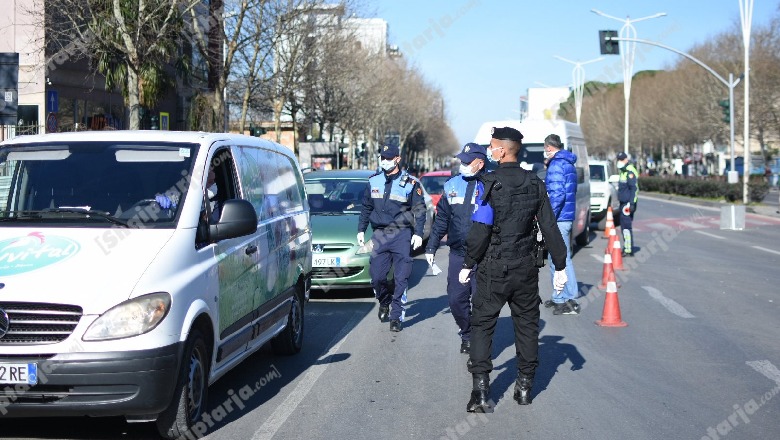 'Mbyllen në shtëpi', shqiptarët 'thyejnë' rekord duke telefonuar në polici, apeli i uniformave blu: Lërini mundësi kujt ka nevojë për ndihmë!