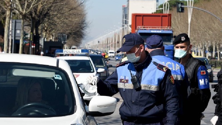 245 shoferë u hiqet për 3 vite patenta se lëvizin në makinë pa autorizim! 3 të tjerë në Durrës, Cërrik dhe Dibër arrestohen