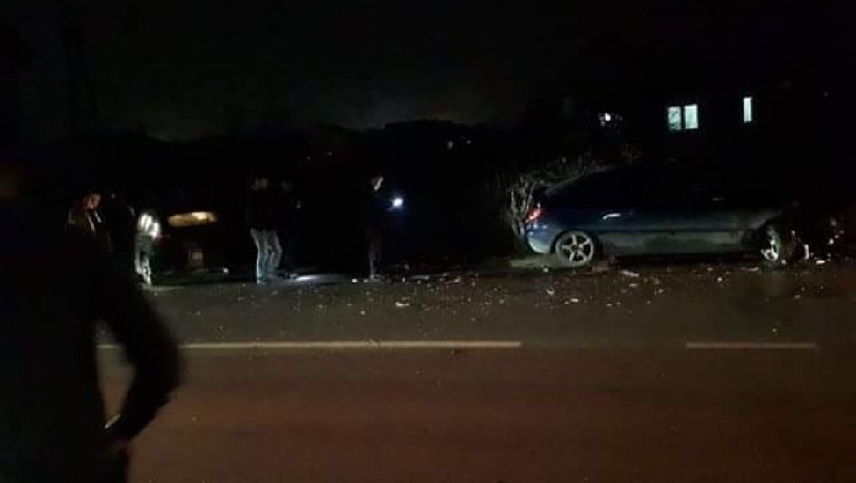 Aksident i rëndë në Kosovë/ Tre makina përplasen me njëra-tjetrën, tre të vdekur 