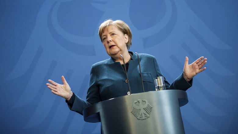 Merkel: E lehtësuar për fillimin së shpejti të negociatave me Shqipërinë dhe Maqedoninë Veriore