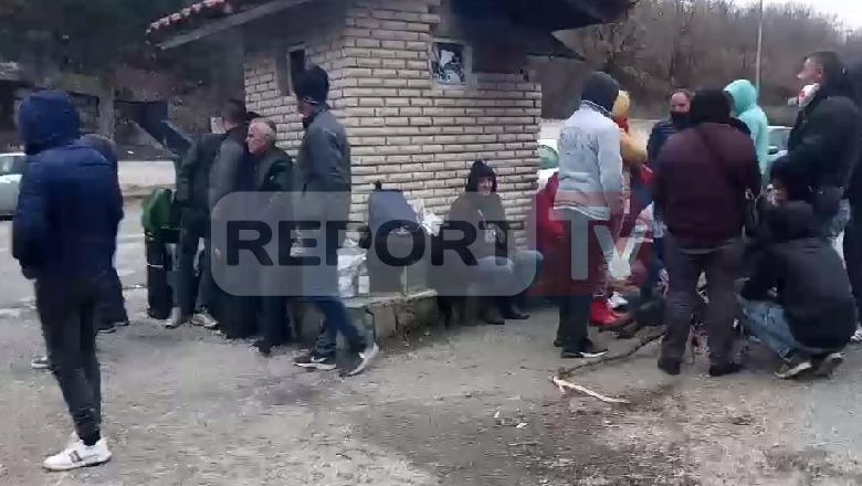 Rëndohet gjendja e 3 emigrantëve në Kapshticë