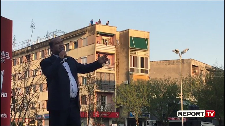 'Shkodrën të tanë e kanë zili', Bujar Qamili nxjerr në dritare të gjithë qytetarët, koncert falas në qendër 