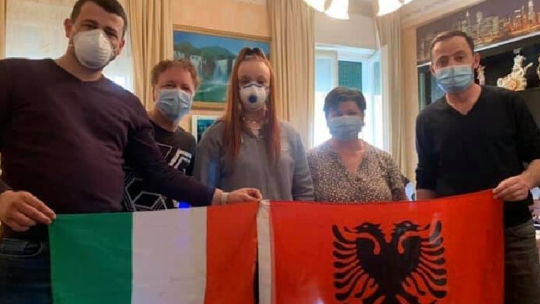 'Bashkë në festa dhe rrezik', infermieri shqiptar i dërguar në Itali feston Pashkët me italianët
