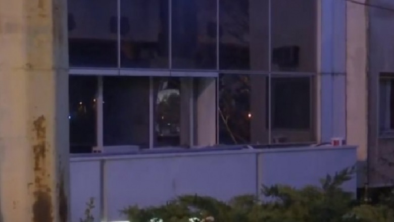 Greqi, sulm me bomba molotov mbi ndërtesat e televizionit SKAI dhe gazetës Kathimerini  