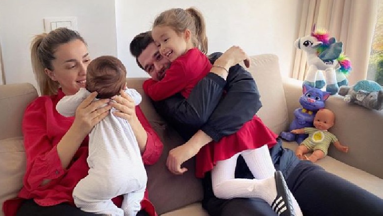 Alban Skënderaj feston ditëlindjen në karantinë, poston foton me familjen: Në ditë si kjo reflektoj pak më shumë, dhuratat më të çmuara janë ata