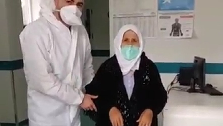 E shoqëruar nga mjekët nënë Hikja lë Infektivin, mposht koronavirusin (VIDEO)