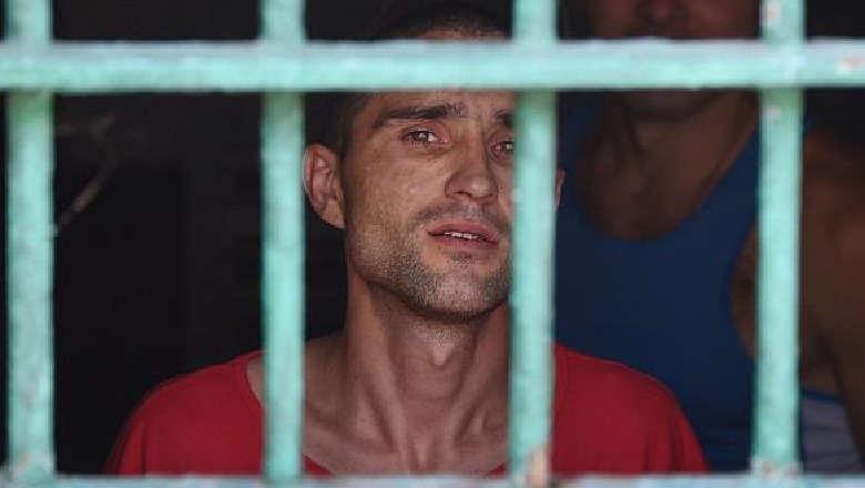 Ukrainë, paguaj 450 dollarë në muaj për të mos u infektuar nga Covid në burg