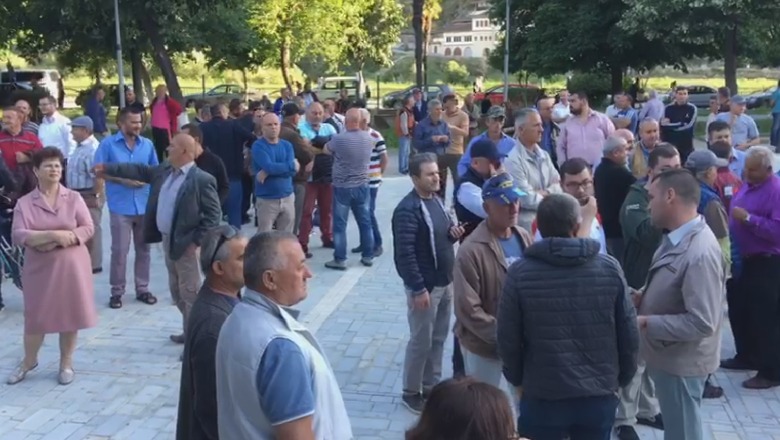 Aleanca zhvendoset në Berat, Budina: Jemi në kontakt me PE-në, po organizojmë një protestë të madhe në Tiranë
