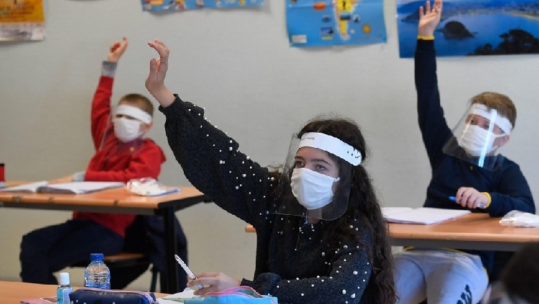 Rritet numri i infeksioneve në klasa, Izraeli, Gjermania dhe Franca mbyllin shkollat