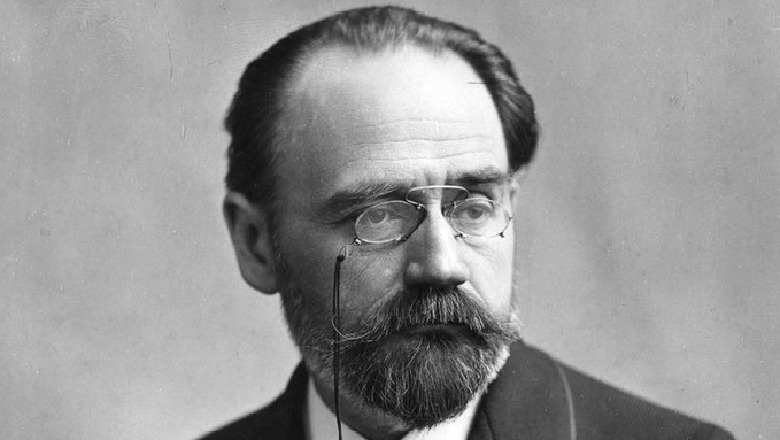 Kritika letrare e 1879/ Emile Zola për Victor Hugo-në: Sa më madhështor bëhet, aq më të zbrazët bëhen rreshtat e tij