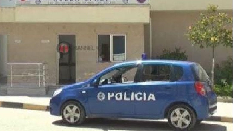 Mbollën 80 rrënjë kanabis në një fshat të Vlorës, arrestohen dy kushërinjtë 63 dhe 22-vjeçar