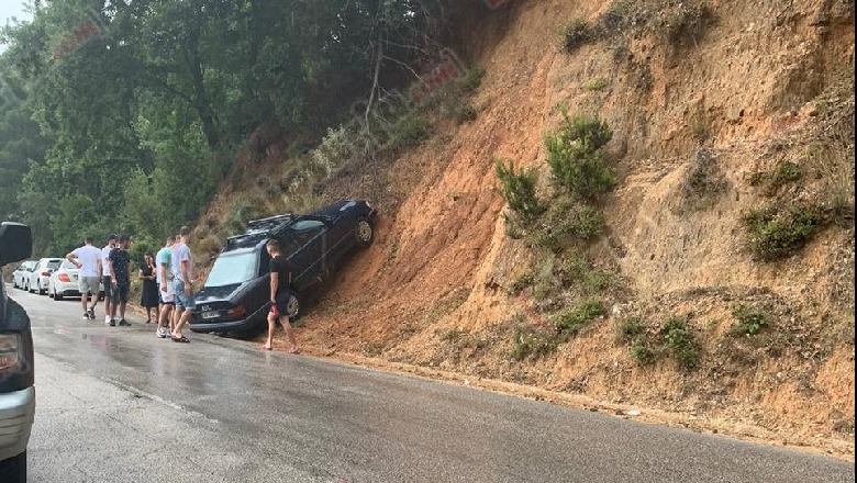 Tre aksidente në një ditë/ Makina 'merr malin' në Sarandë, vdes 50-vjeçari me motor në Rrogozhinë! Në Tiranë mjetet përplasen kokë më kokë