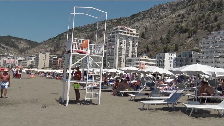 Kullat pa roje në plazhin e Shëngjinit, në vendin ku u mbyt 34-vjeçari mungon vrojtuesi 