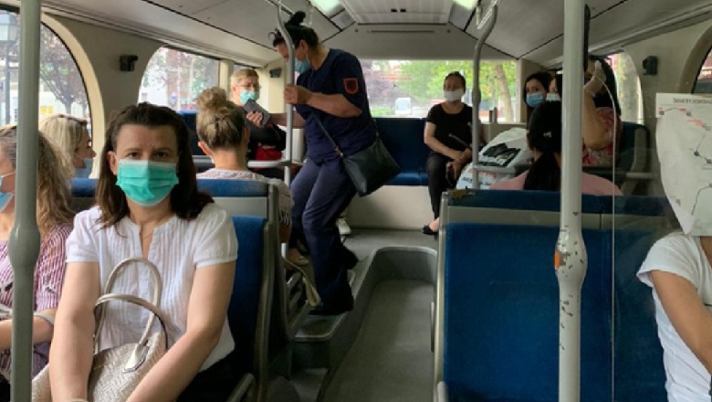 Nga ashensori në autobus, qeveria: 2 mijë lekë gjobë nëse kapesh pa maskë në ambiente të mbyllura