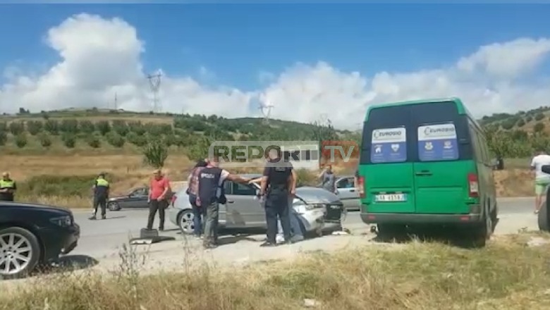 S'i ndaloi policisë, patrulla e ndoqi, 'Audi' me sirianë përplaset me furgonin në Pogradec dhe përmbyset, 4 të plagosur (VIDEO)