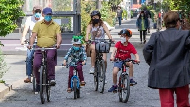OBSH ndryshon sërish rekomandimet për mbajtjen e maskës...e domosdoshme edhe për fëmijët mbi 12 vjeç