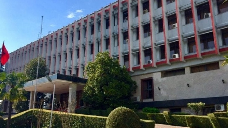 Mediat greke: Ministria e Jashtme e Shqipërisë mirëpriti vendimin e Greqisë për t’u zgjeruar në Jon