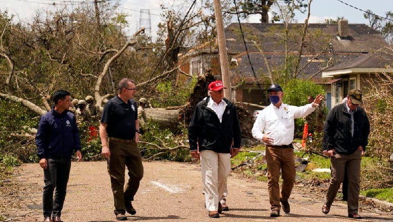 Presidenti Trump në Luiziana dhe Teksas për të parë dëmet e Uraganit Laura