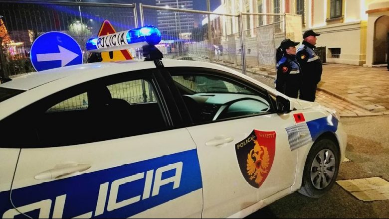 Vlorë/ Shmangu automjetin, makina e policisë del nga rruga