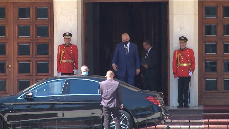 Rama vetëm pak minuta te Meta, përfundon takimi