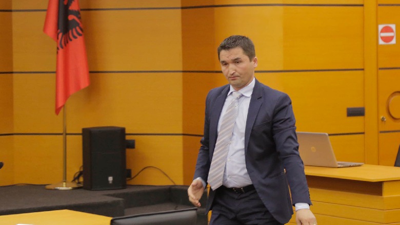 Probleme me pasurinë dhe pastërtinë e figurës, vettingu 'djeg' përfundimisht prokurorin e Fierit, Fatmir Lushi