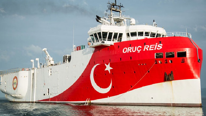 Greqia mirëpret tërheqjen e anijes kërkimore turke ‘Oruc Reis’! Mitsotakis: Hapi i parë pozitiv në shtendosjen e tensioneve