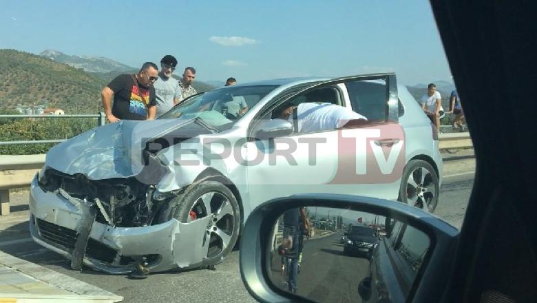 Aksident në Elbasan, përplasen dy makina, nuk ka të lënduar