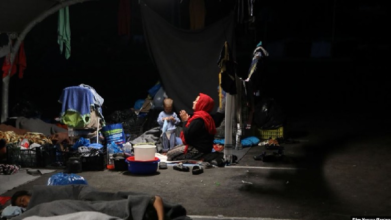 Greqi/ Shpëtuan nga zjarri por Covid prek më shumë se 240 emigrantë në kampin e ri në Lesbos