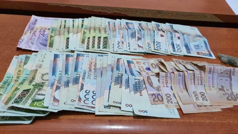 Shpërndanin drogë në Elbasan, dy të rinj kapen me një shumë parash me vete