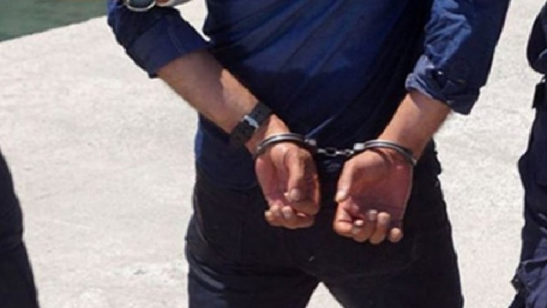 Kapet pas 2 vitesh trafikanti i drogës në Shkodër, arrestohet edhe ndihmësi i tij