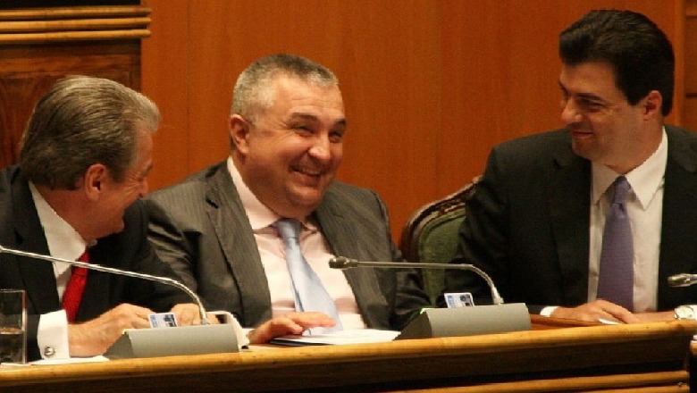 Faktet që nxjerrin zbuluar hipokrizinë e Ilir Metës: Gjatë 4 vite qeverisje me Berishën, ministria e tij dha 441 leje HEC-esh