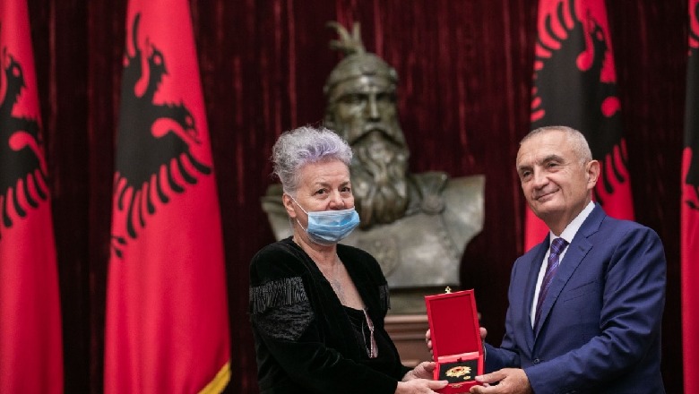 Meta i jep dekoratën 'Nderi i Kombit' Prof.Dr. Panajot Bogës: Shembull frymëzimi për gjeneratat e reja të mjekëve shqiptarë