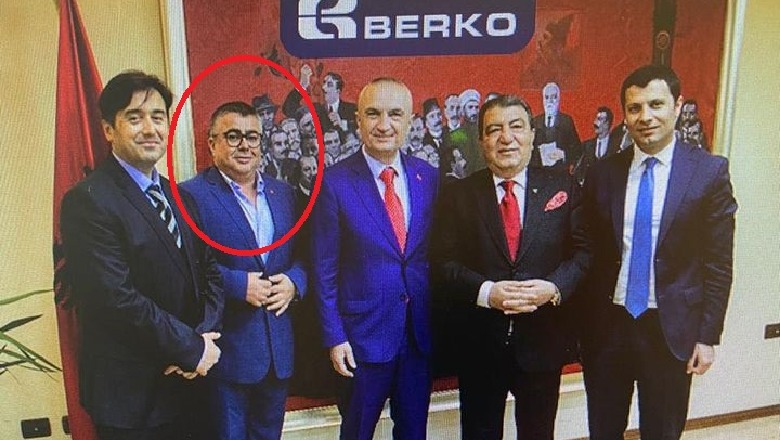 2 mln USD dëm shtetit, biznesmeni i shpallur në kërkim foto krah presidentit Ilir Meta
