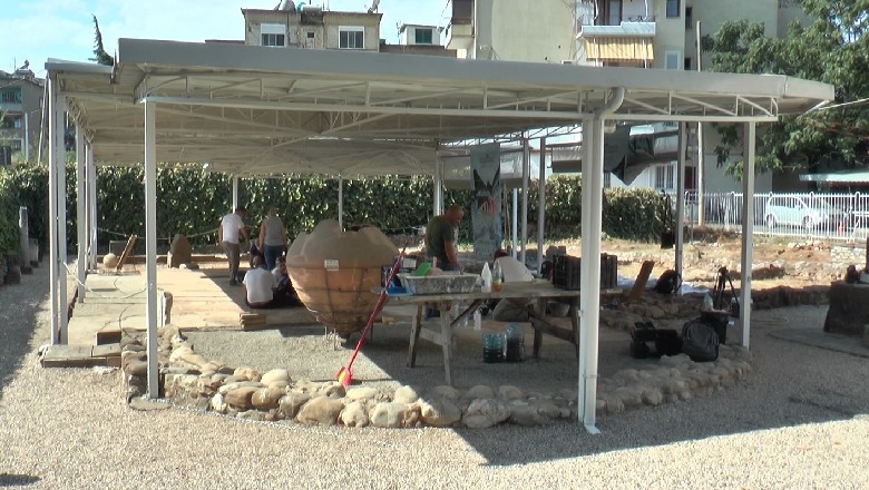 Restaurohet Mozaiku i Tiranës (VIDEO)