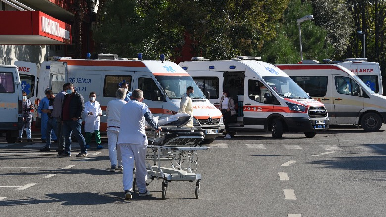 Rekord të infektuarish me COVID në Shqipëri, 319 raste të reja dhe 3 viktima në 24 orë! 9 raste në Gjykatën e Tiranës, puna vijon normalisht