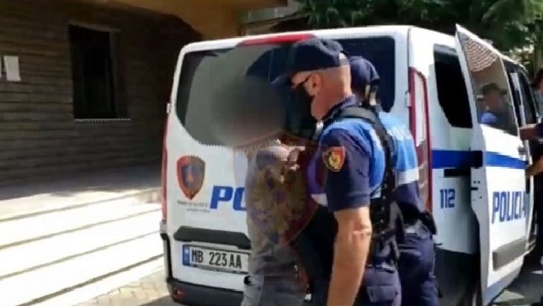 Transportonte 21 emigrantë të paligjshëm, arrestohet-23 vjeçari në aksin Fushë Krujë-Lezhë! U mori 700 euro secili për transportin drejt BE-së