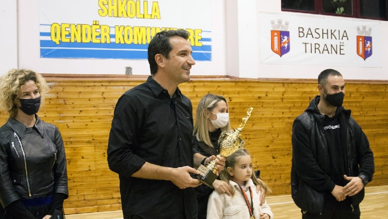 Veliaj: Kupa e basketbollit do të mbajë emrin 'Feti Fanaj' drejtori,i cili nuk jeton më por i dha shumë Bashkisë së Tiranës