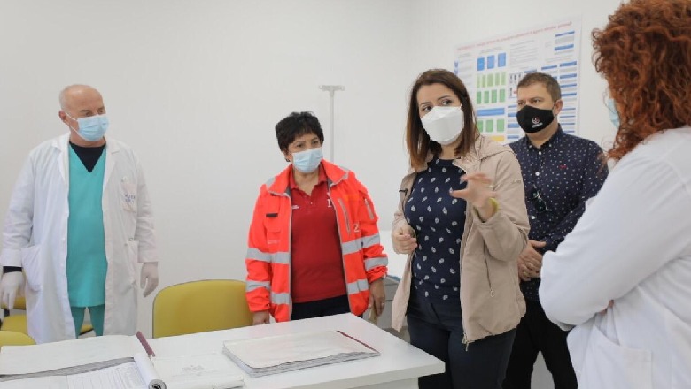Manastirliu në Poliklinikën e Vlorës: Strukturat rajonale po përgatiten për përballimin e epidemisë COVID