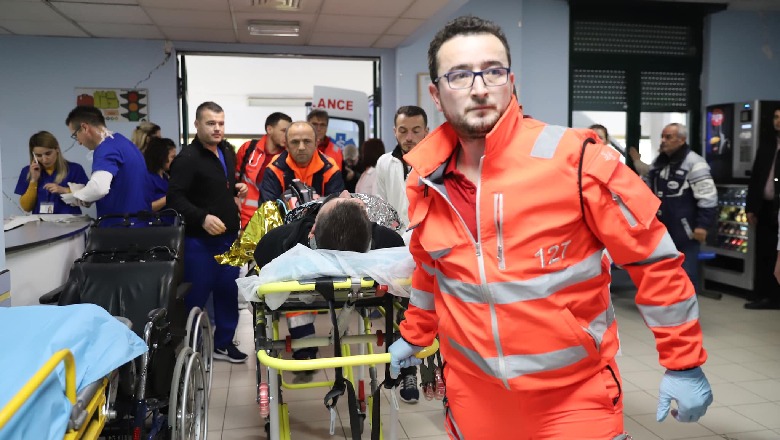 Tërmeti i 26 nëntorit, Manastirliu kujton sakrificën e mjekëve: Do ta fitojmë së bashku edhe këtë luftë