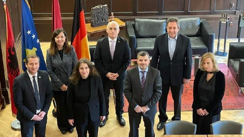 Kosova dhe Shqipëria marrëveshje bashkëpunimi: Aktivitet i përbashkët çdo muaj në Gjermani, të forcojmë marrëdhëniet