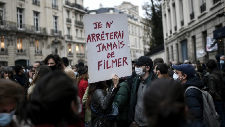 Francë, Protesta masive kundër projektligjit të sigurisë