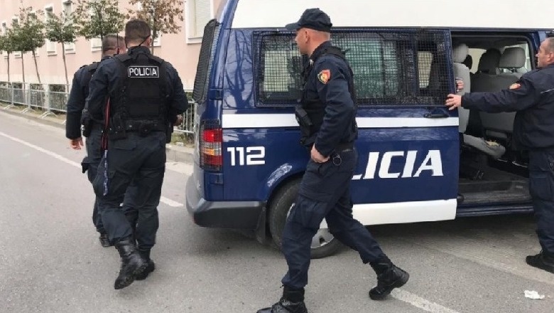 U kap duke transportuar emigrantë të paligjshëm, vihet në pranga 43-vjeçari në Gjirokastër! 