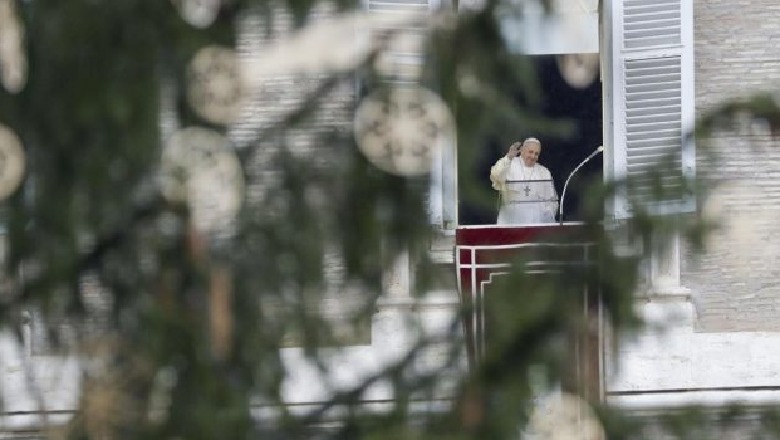 Papa Françesku: Nuk ka pandemi që e shuan dritën e Krishtlindjeve