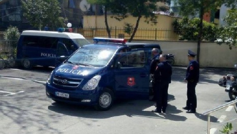Rrahin me grushte shefin e ekipit të OSHEE-së, arrestohen dy të rinjtë në Berat