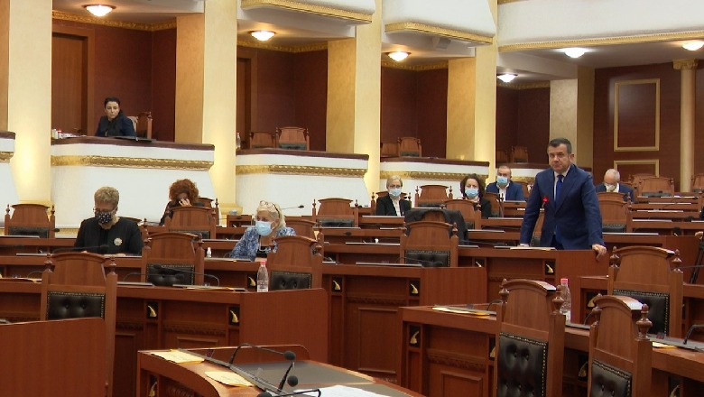 Miratohet me 97 vota pro emërimi i Bledi Çuçit si ministër i Brendshëm dhe i Milva Ekonomit si ministre e Bujqësisë
