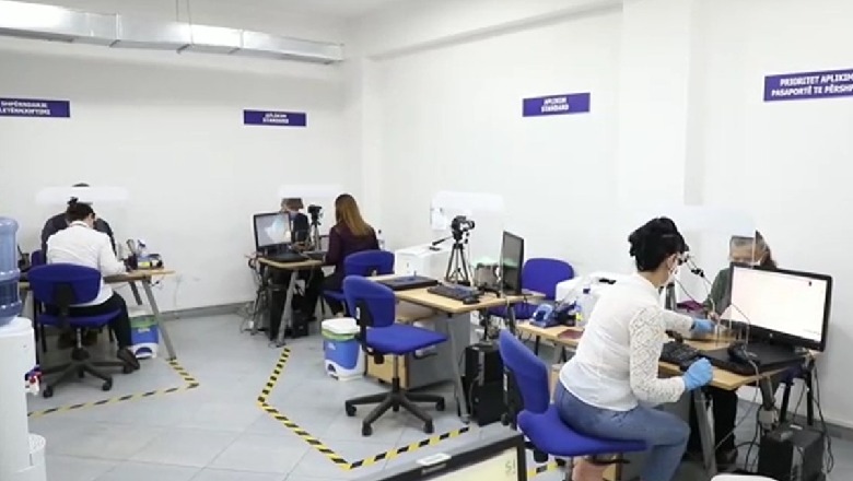 Zyrat e aplikimit për dokumente biometrie të hapura edhe të shtunën! Doracaj: Ende i lartë numri i personave që nuk kanë aplikuar (VIDEO)