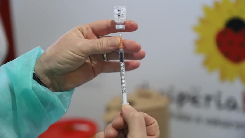 Nota franceze dhe mllefi shqiptar me vaksinat